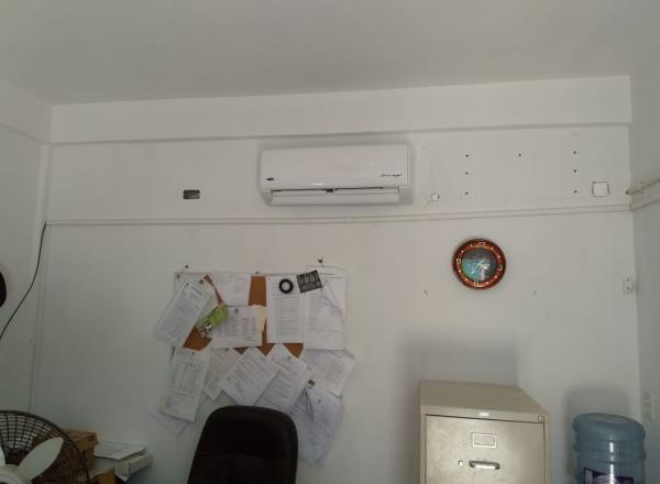 high energy efficiency Air-Conditioning Units in select public buildings in Caye Cualker